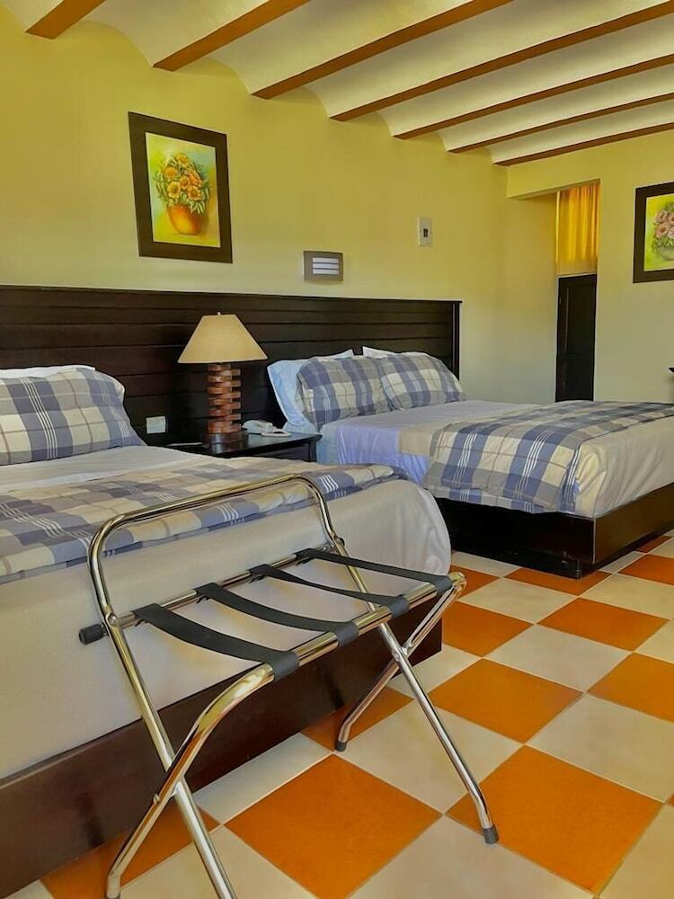 Altocerro Villas Hotel & Camping