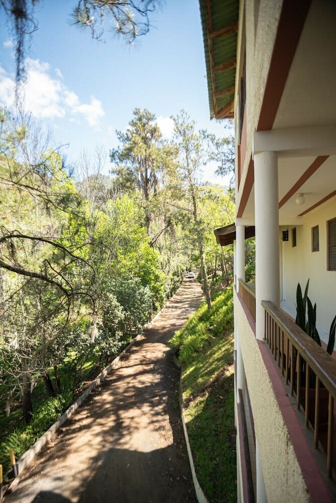 Altocerro Villas Hotel & Camping