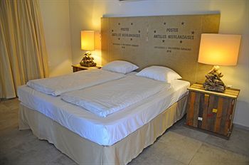 Hotel Dolphin Suites