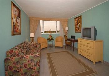 Clarion Hotel & Suites Curacao