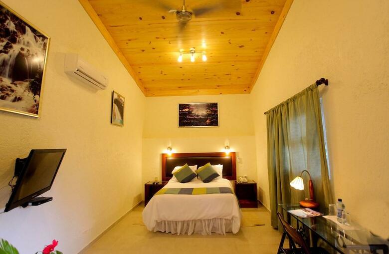 La Reserve Hotel