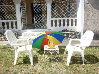 Bed & Breakfast East Bay Villas