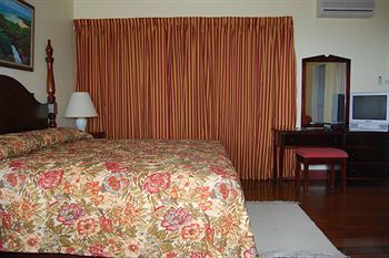 Hostal Inn At Shaw Park Gardens & Waterfalls