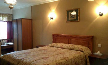 Hostal Planters Country Hotel
