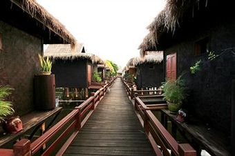Hotel Paramount Inle Resort