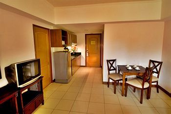 Hotel Subic Holiday Villas