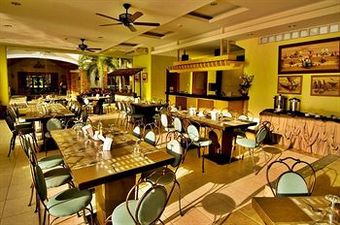 Hotel Subic Holiday Villas