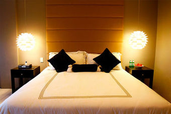 Hotel 8 Suites By Fat Jimmy's