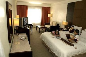 Circle Inn - Hotel & Suites