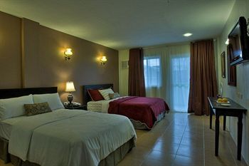 Hotel Tagaytay Wingate Manor