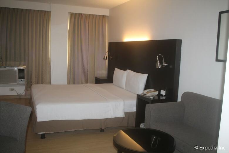 Pearl Lane Hotel