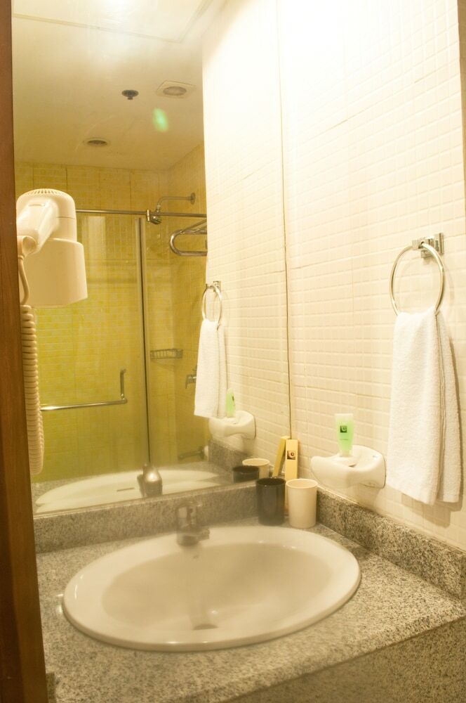 Pearl Lane Hotel