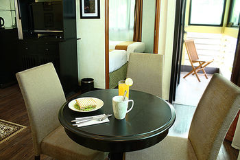 Lee Boutique Hotel