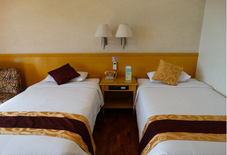 Aloha Hotel