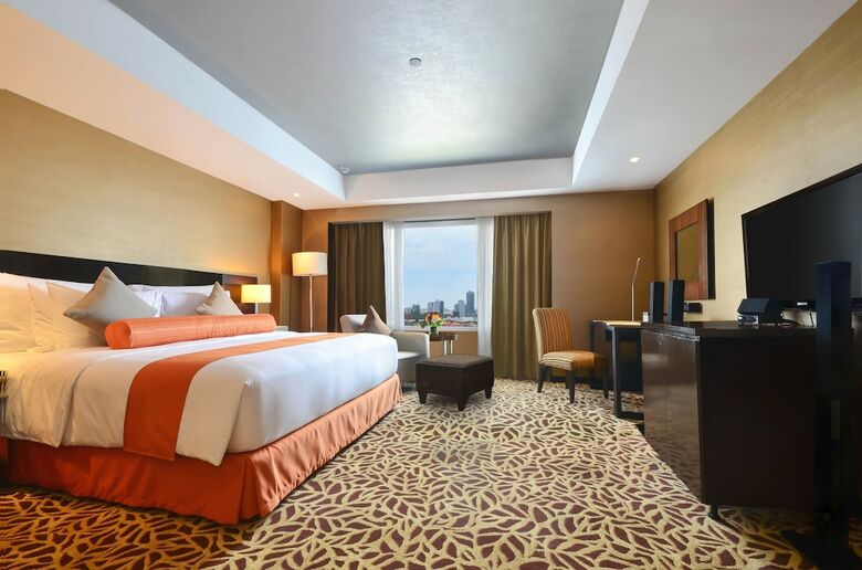 Acacia Hotel Manila