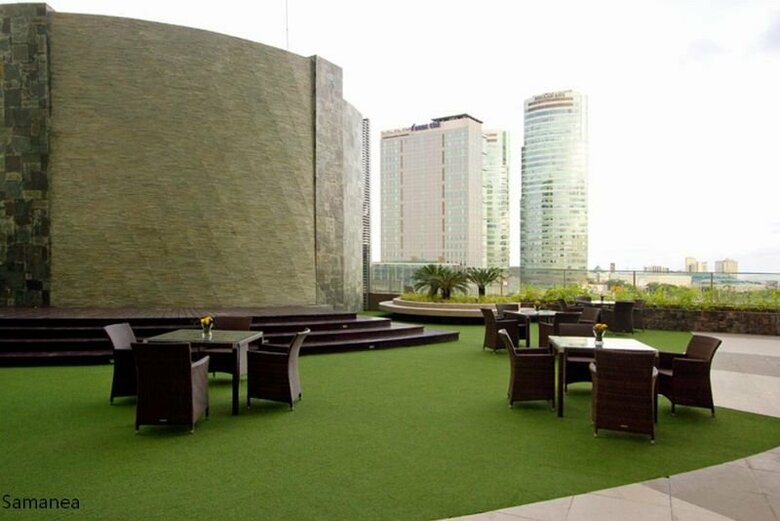 Acacia Hotel Manila
