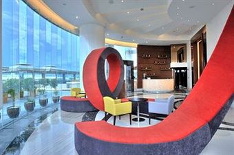 F1 Hotel