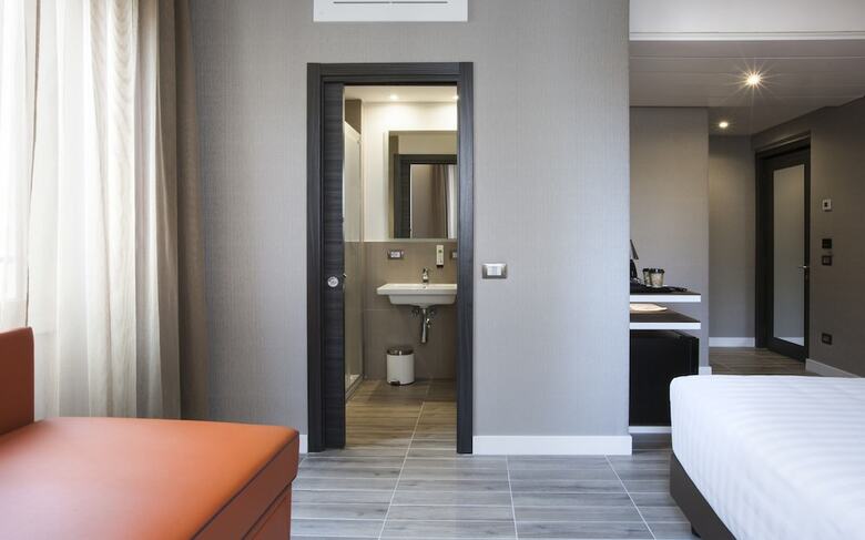 Hotel The Republic