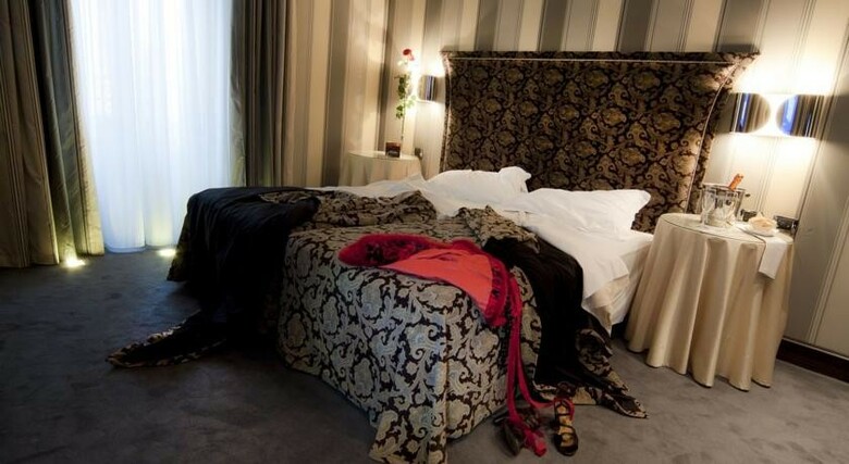 Hotel Marcella Royal