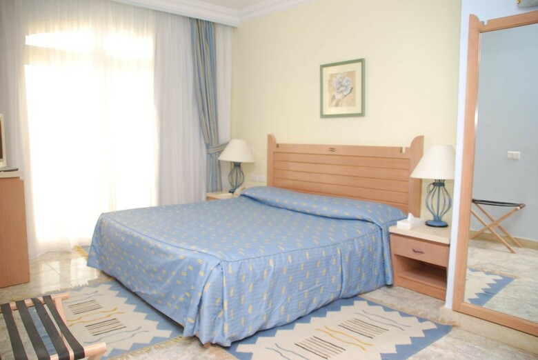 Hotel Royal Lagoons Resort & Aqua Park