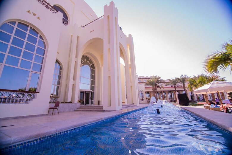 Hotel Royal Lagoons Resort & Aqua Park