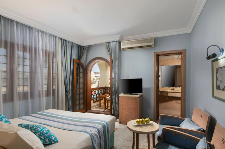 Hotel Royal Lagoons Resort & Aqua Park