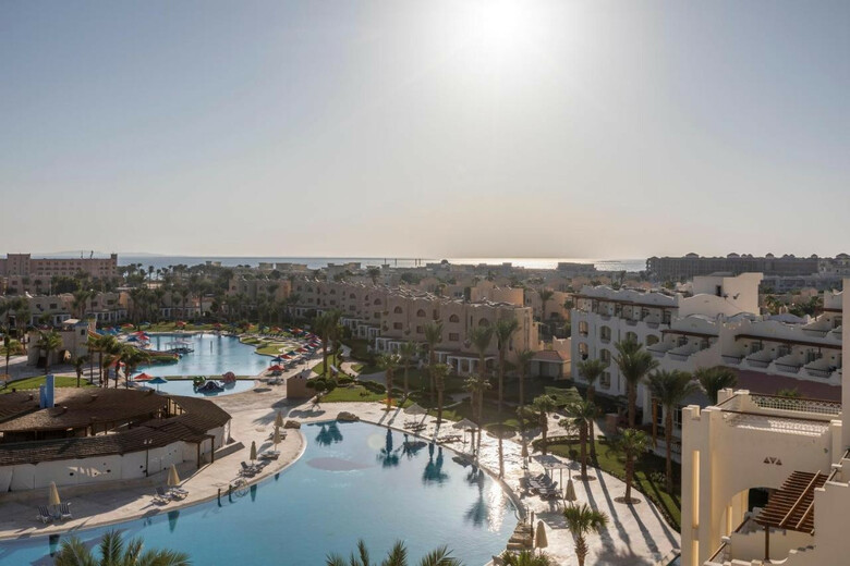 Hotel Royal Lagoons Resort & Aqua Park