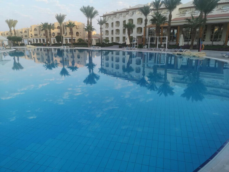 Hotel Royal Lagoons Resort & Aqua Park