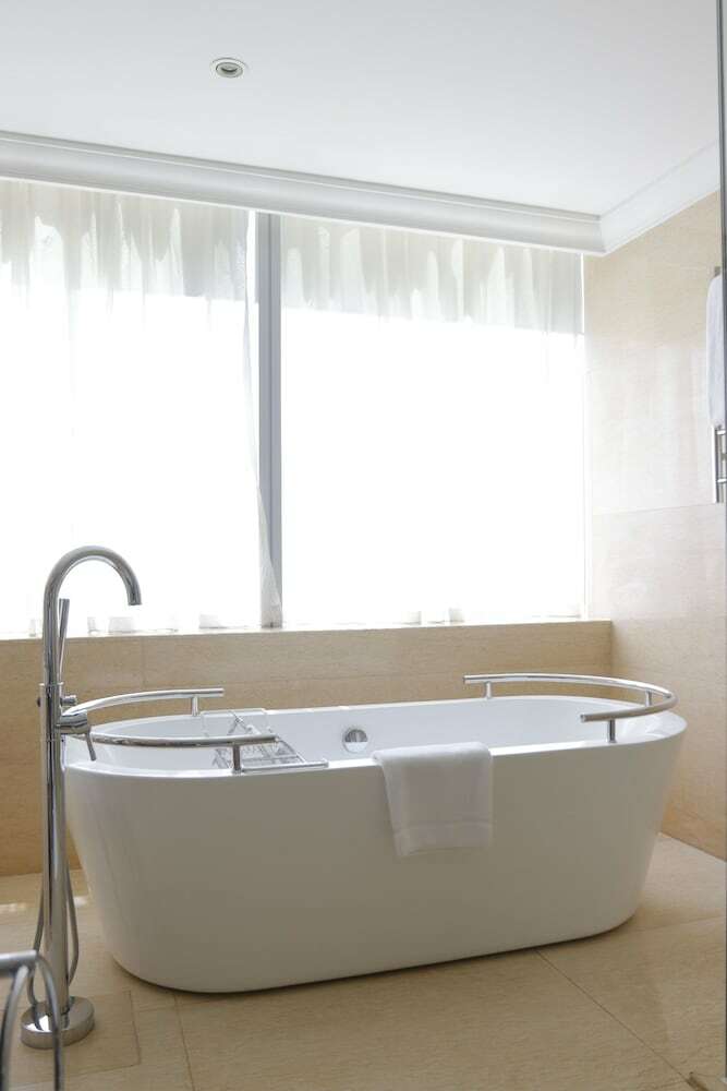 Hotel Raffles Makati