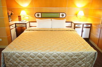 Famous Hotel