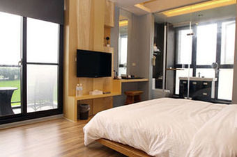 Hotel Village B&B