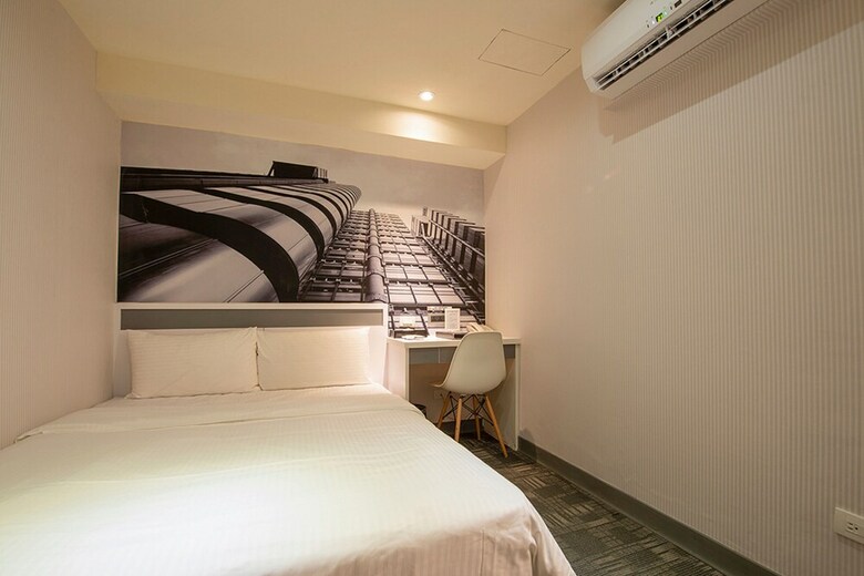9ine Hotel
