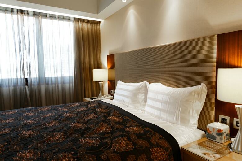 Jen Dow International Hotel