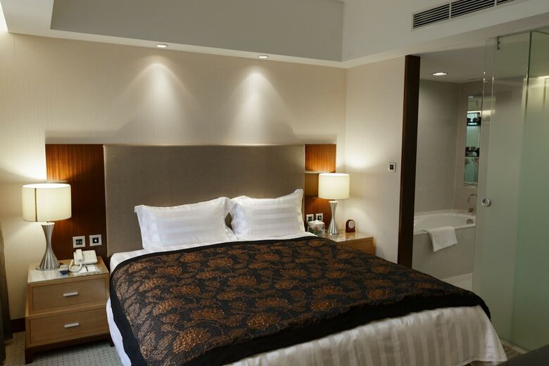 Jen Dow International Hotel