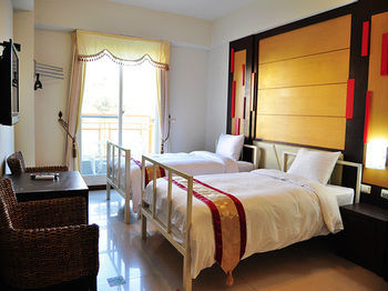 Warner Leisure Hotel