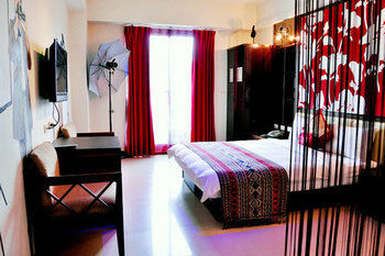 Warner Leisure Hotel