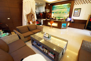 Warner Leisure Hotel