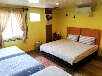 Hotel 86 Guest House