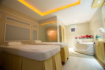 Holiday One Hotel