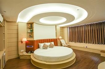 Holiday One Hotel