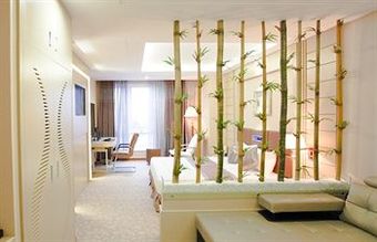 Holiday One Hotel