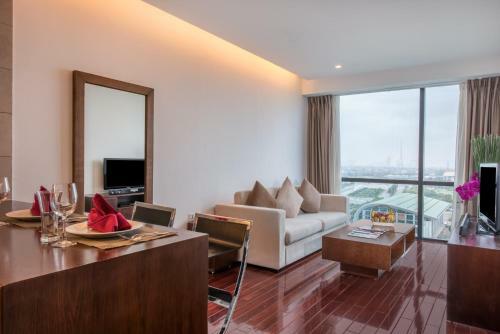 Aparthotel Crowne Plaza West Hanoi Residences