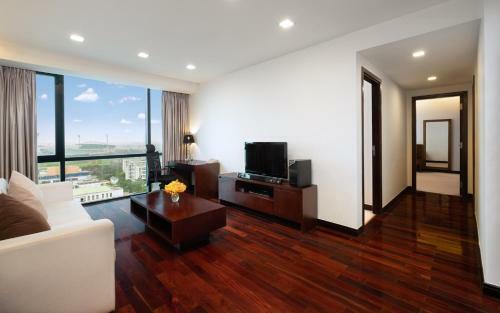 Aparthotel Crowne Plaza West Hanoi Residences