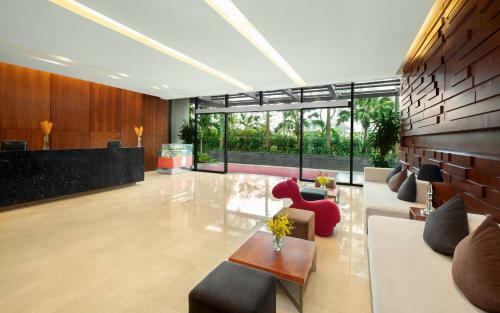 Aparthotel Crowne Plaza West Hanoi Residences