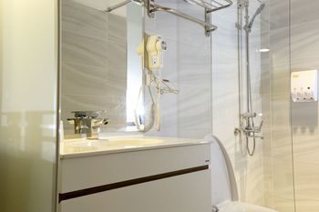 Hotel New Queen 2
