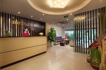 Brandi Sakura Hotel