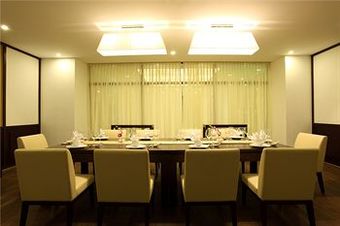 Cendeluxe Hotel - Managed By H & K Hospitality