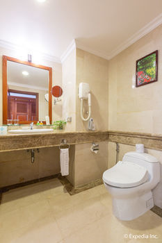 First Hotel Ho Chi Minh