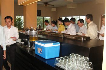 Rock Royal Hotel & Resort