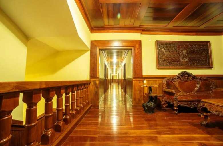 Banan Hotel